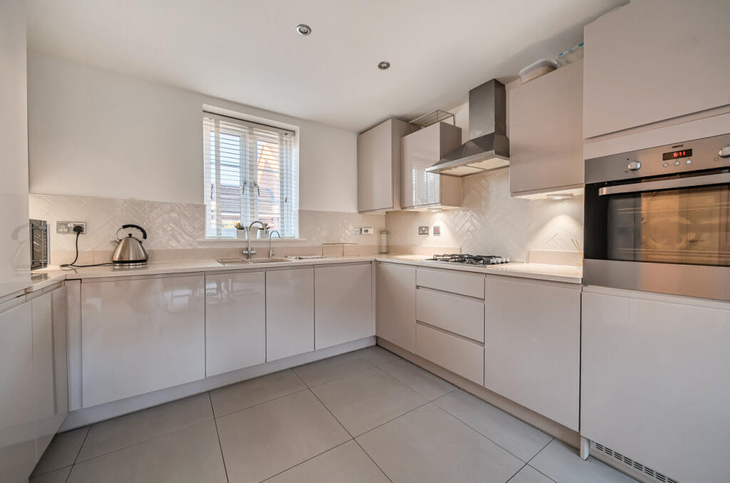 1376875-3-6920723...