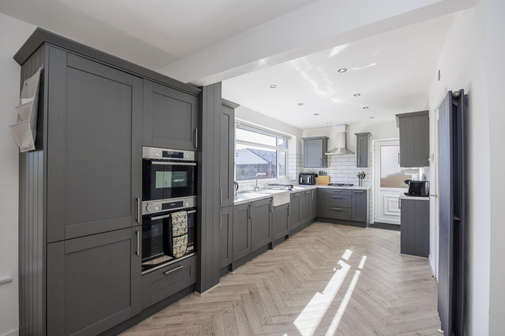 21 Longton avenue-16