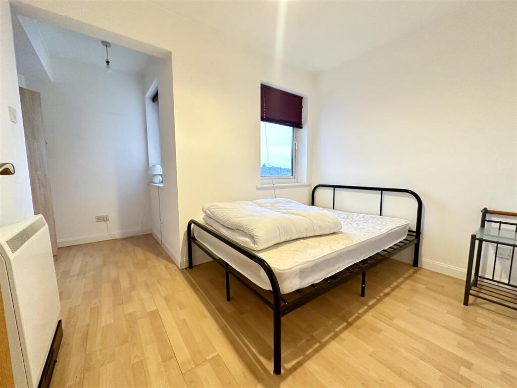 bedroom.jpg