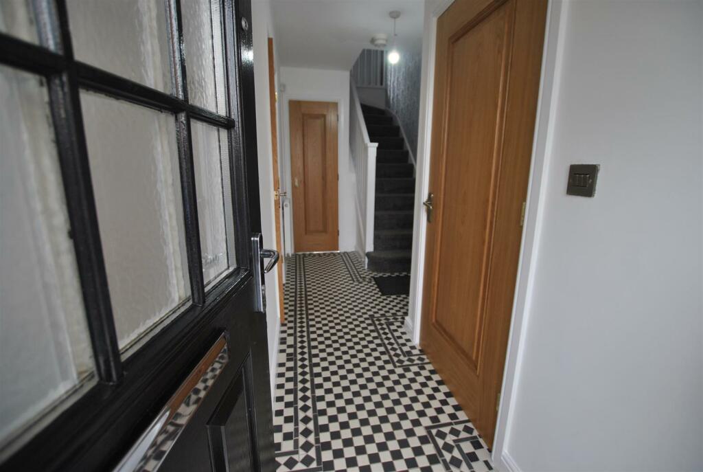 ENTRANCE HALLWAY