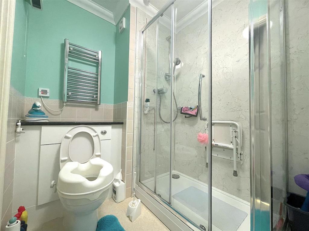 Bathroom (2).jpeg