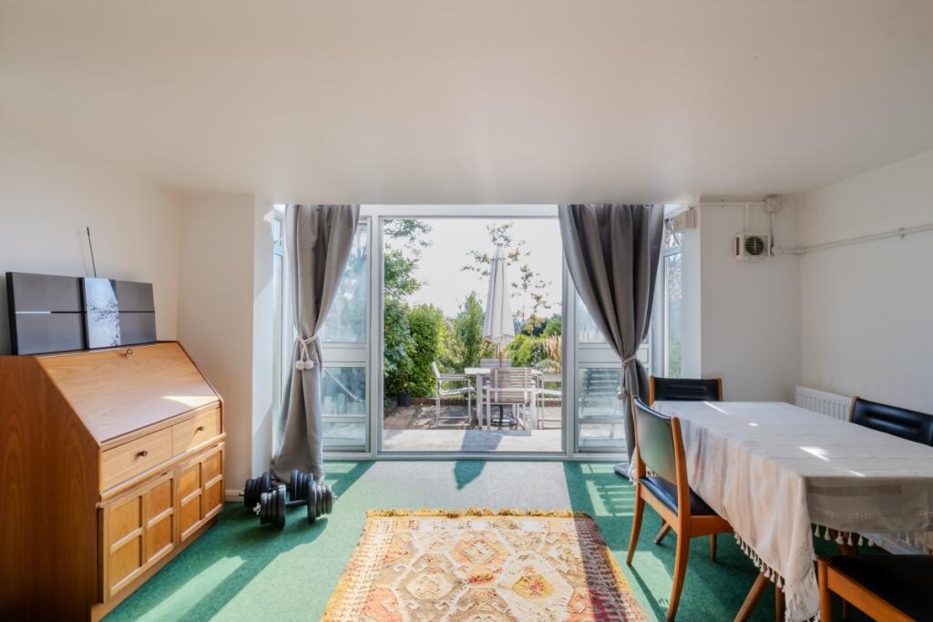 8-Spurgeon-Avenue-33