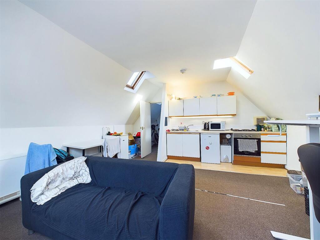 12 - 42 Bedminster Parade Investment Flats.jpg