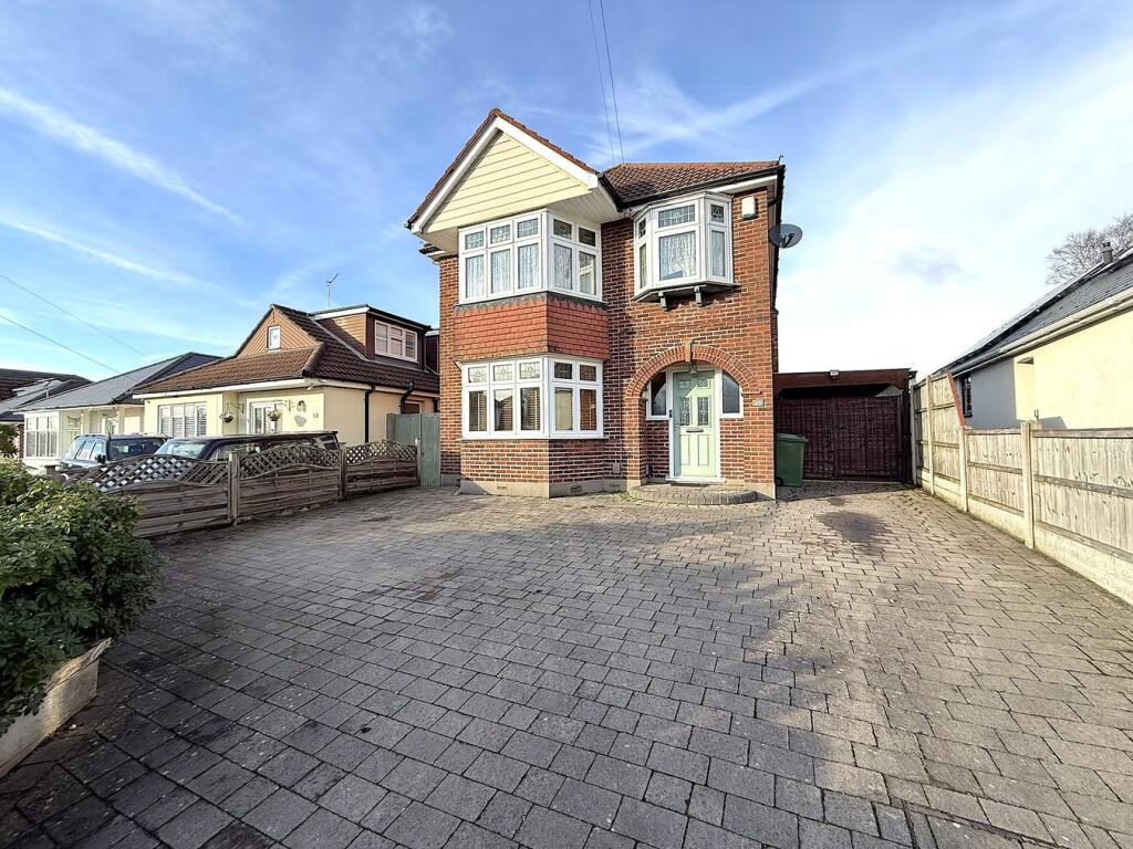 Hennings Park Road, Oakdale , Poole, BH15