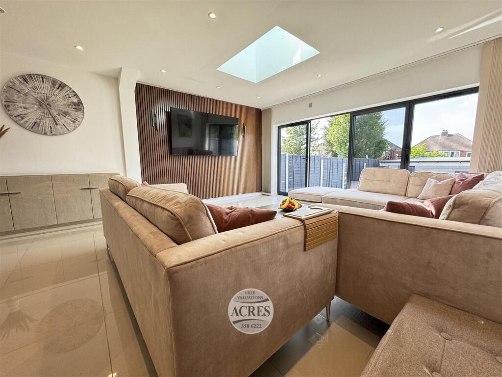 IMG_4486 (Large).jpg