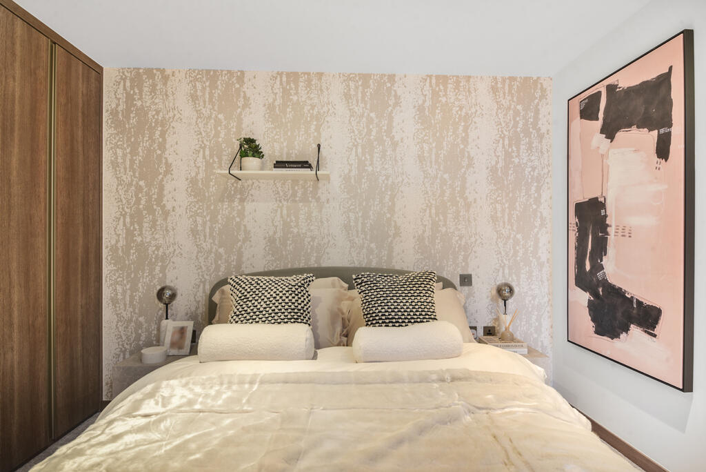 C605 show apartment (18).jpg