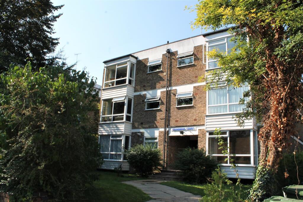 5 Drummond Court - Front External MB.jpg