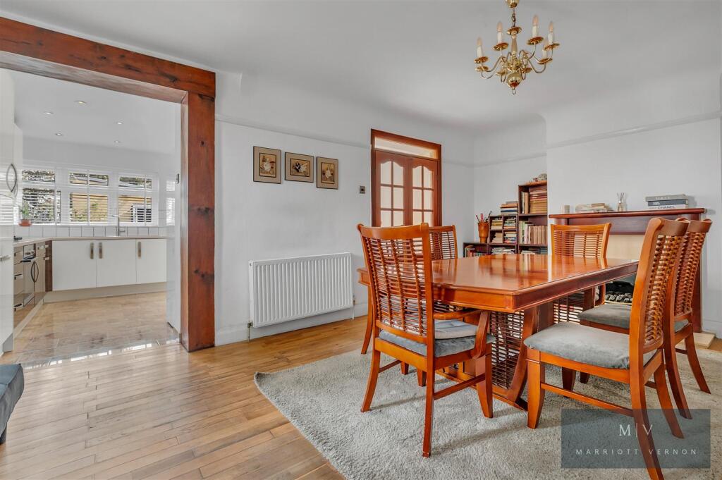 Brockenhurst Way 1 MV-11.jpg