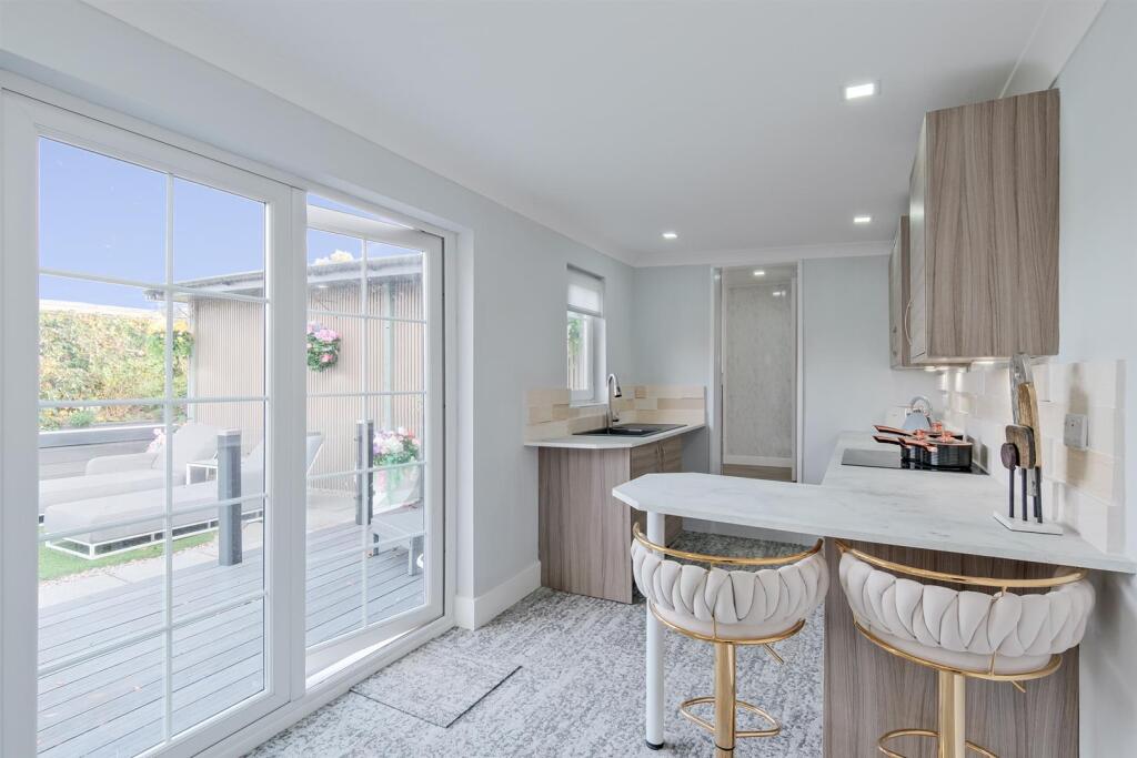 062-23 East Academy Street Wishaw, ML2 8BG.jpg