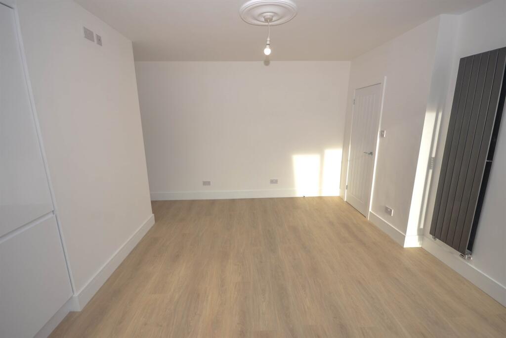 Open Plan Kitchen Lo