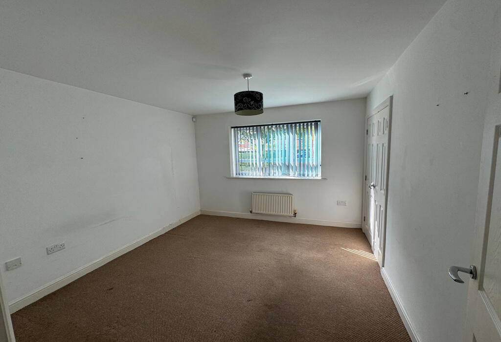 DOUBLE BEDROOM 2