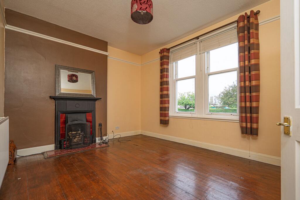 Living Room/Bedroom