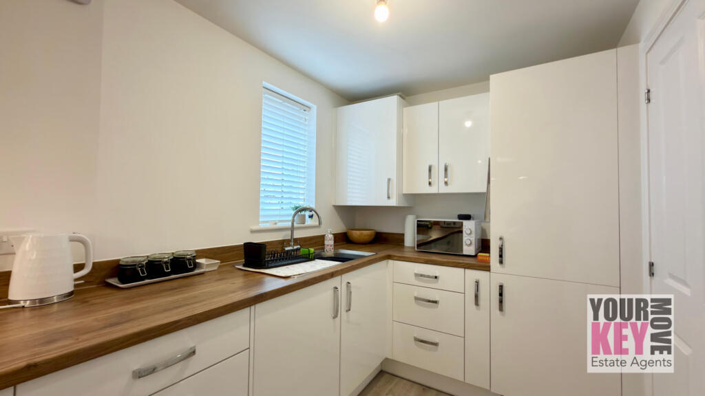 Dearman Crescent, Hythe, Kent CT21 4FG