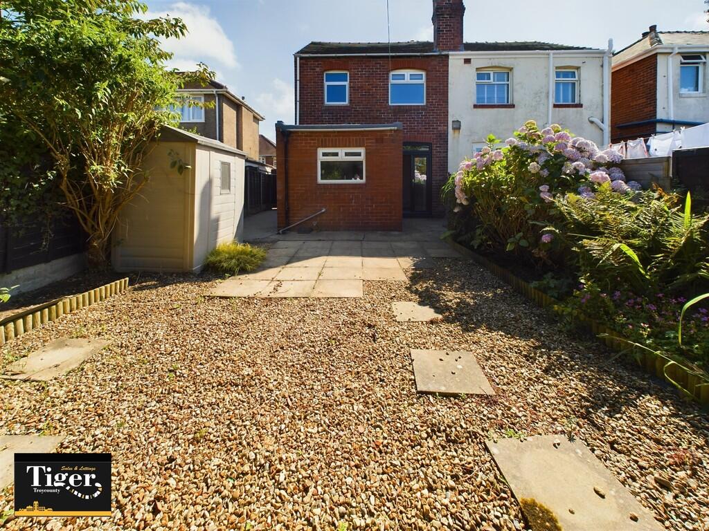 CAM02176G0-PR0298...