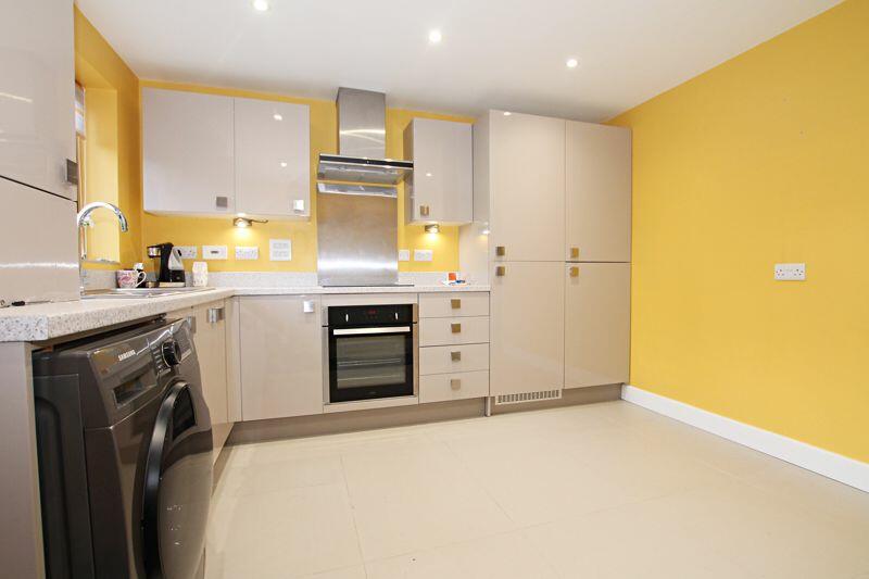 Kitchen (2)