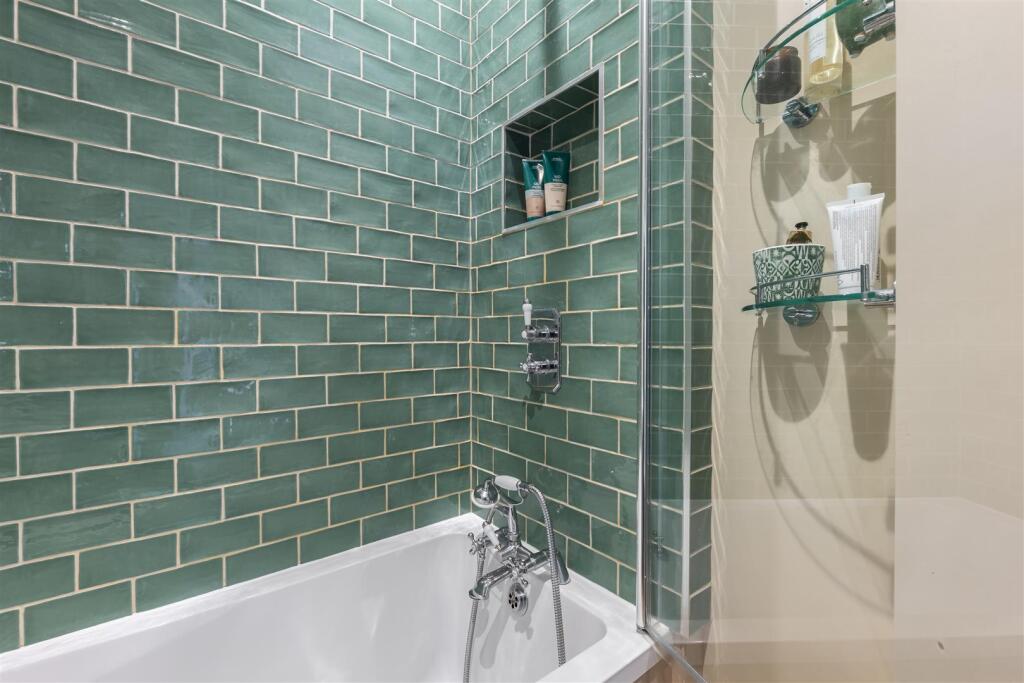 bathroom-4.jpg
