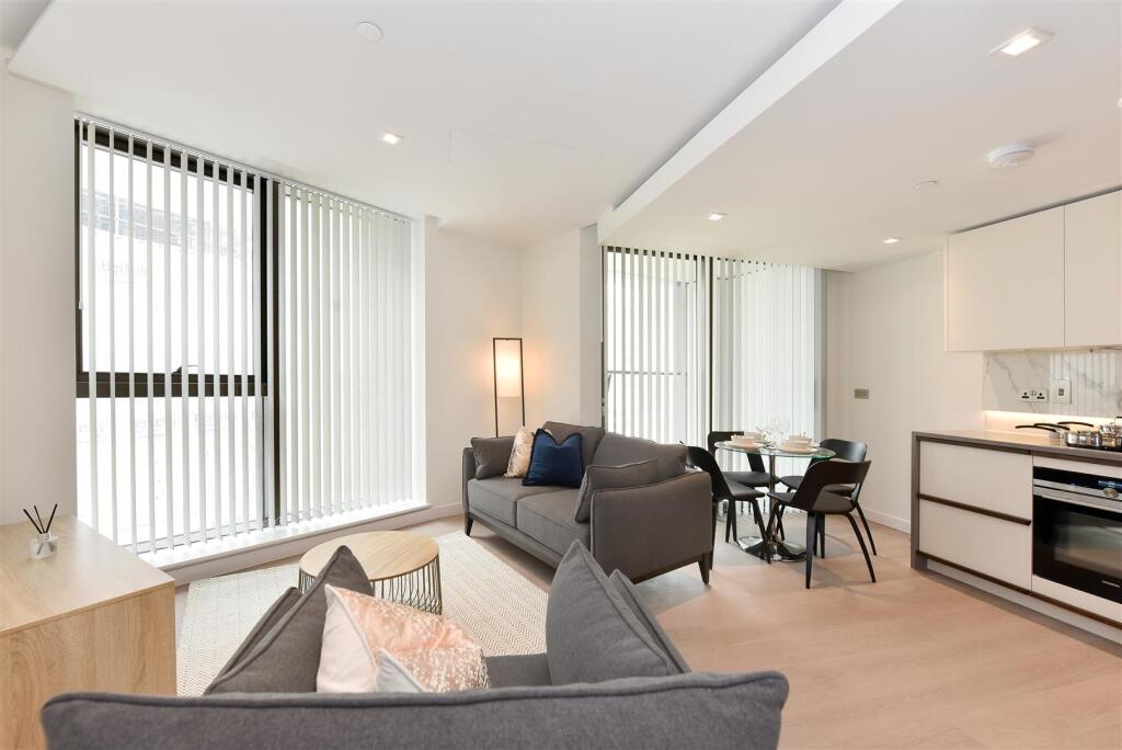 804 Westmark Tower, (10).JPG