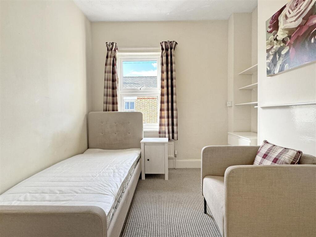 Bedroom.jpg