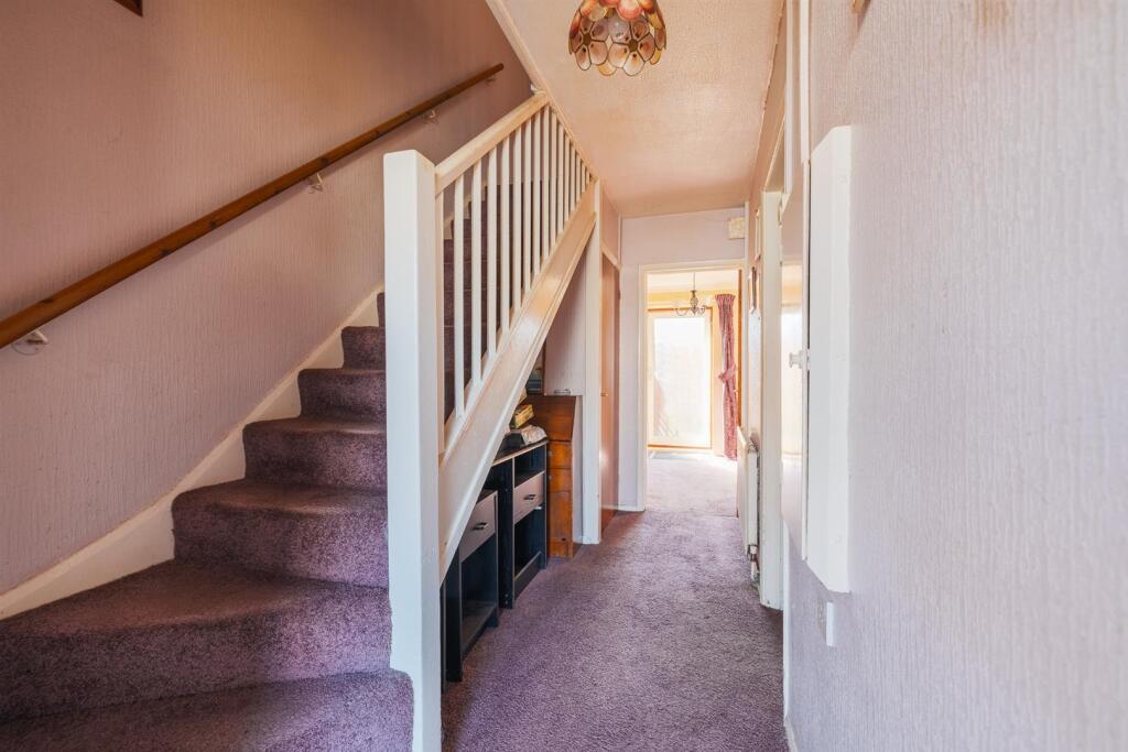 49 Frobisher Rd-2.jpg