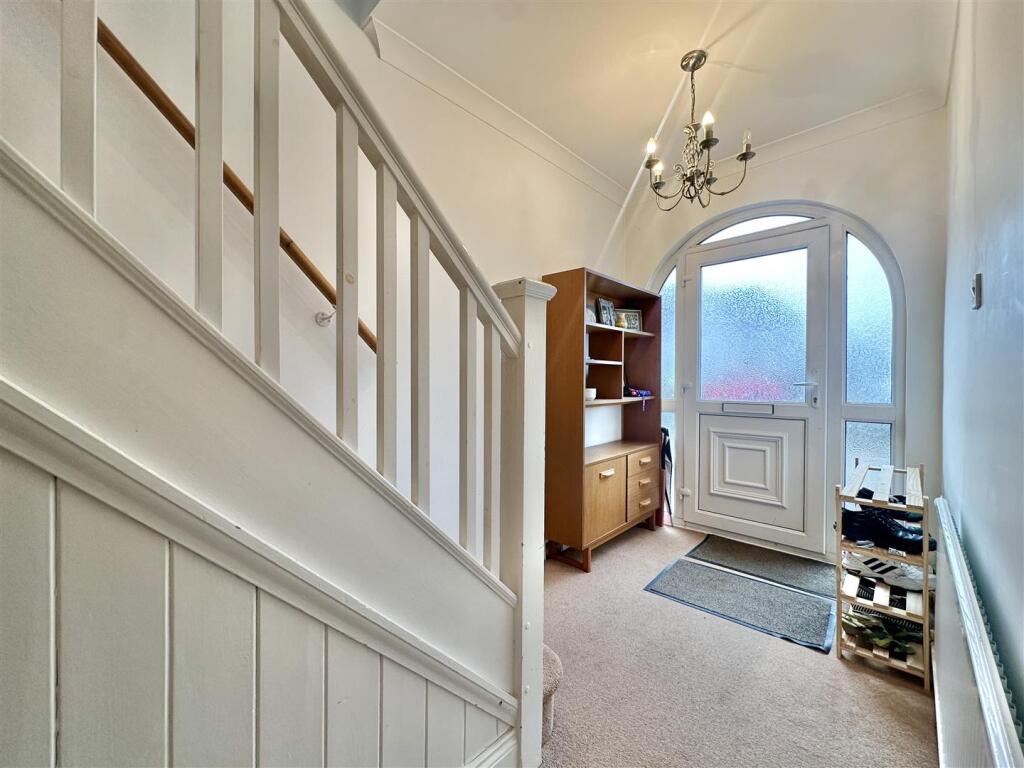 ENTRANCE HALL