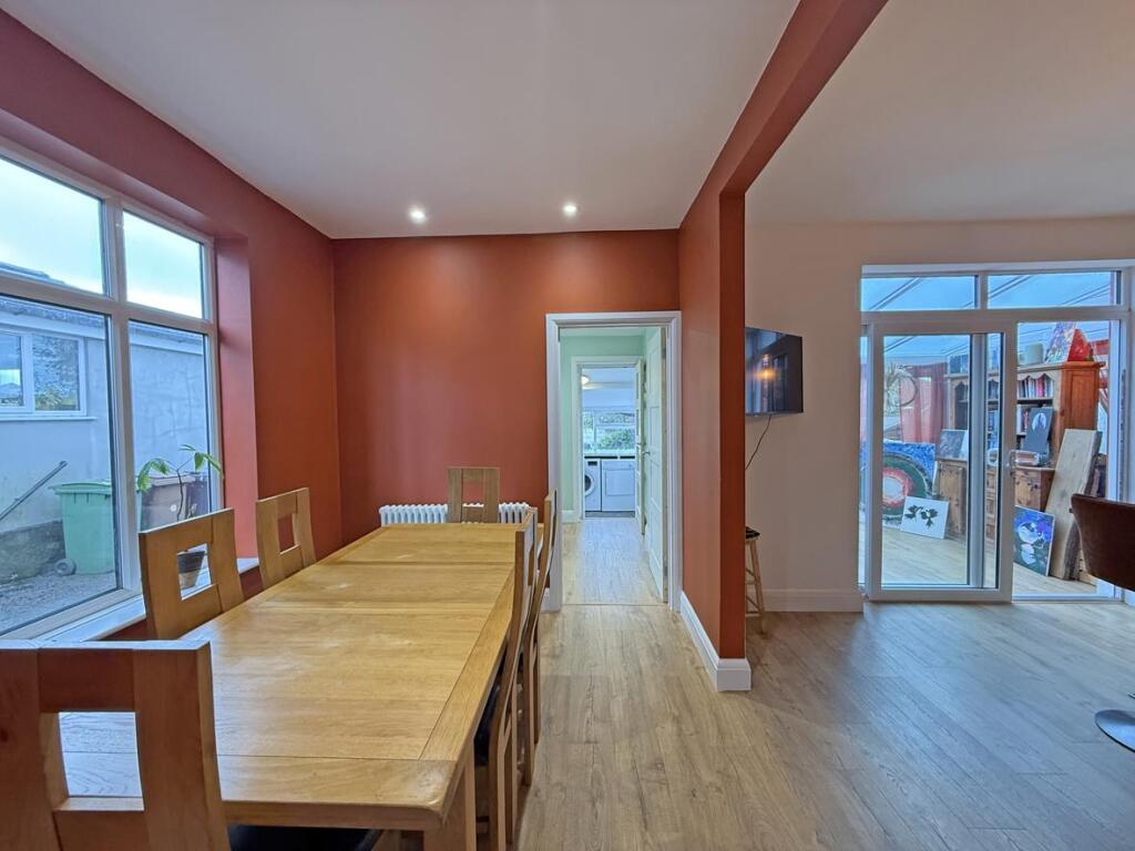 Cresthill Road 6 - Dining Area 2.jpg