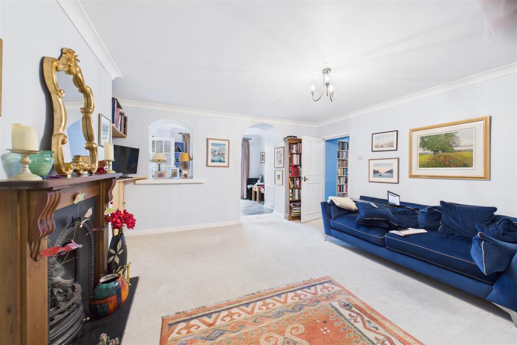 Garden Flat, 63 Newbridge Hill, Newbridge, Bath BA