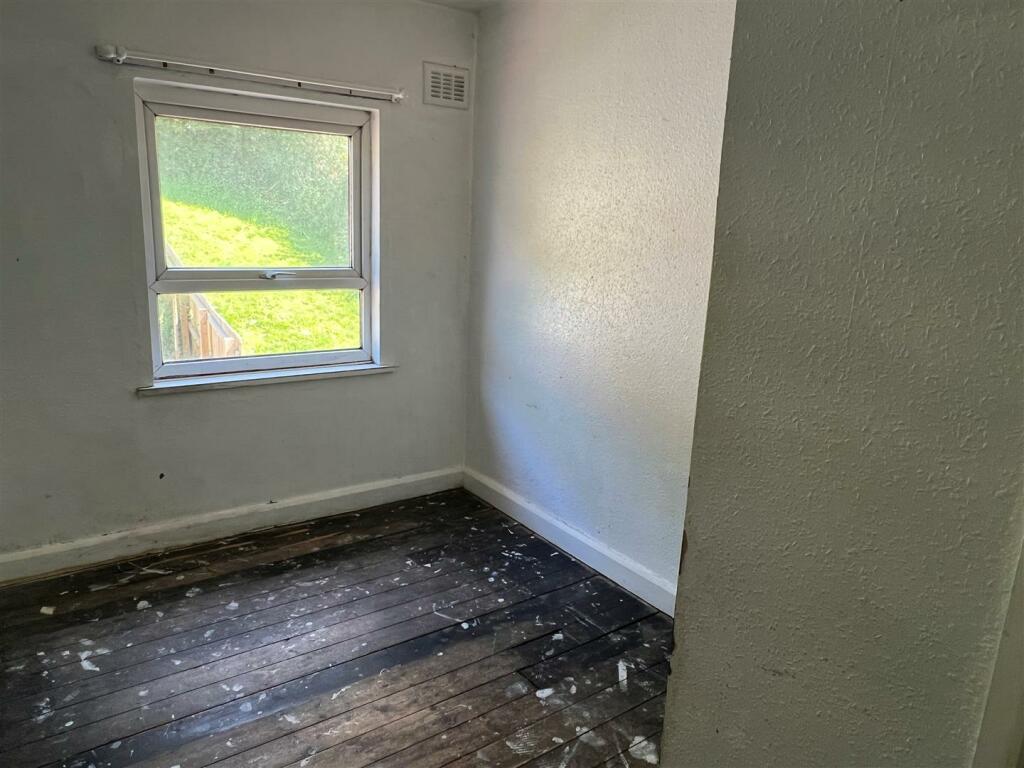 Bedroom 2.jpg