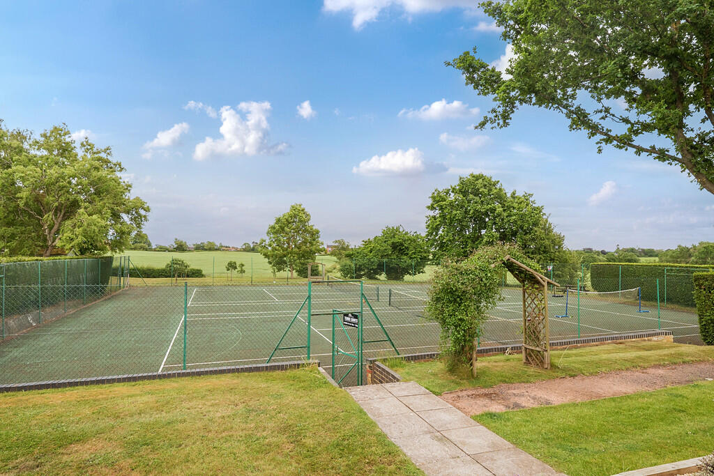 1300280-5-6839cca...