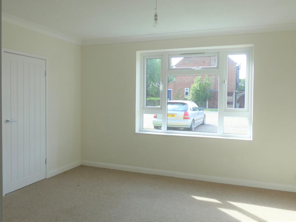Pic 3 Living Room.JPG
