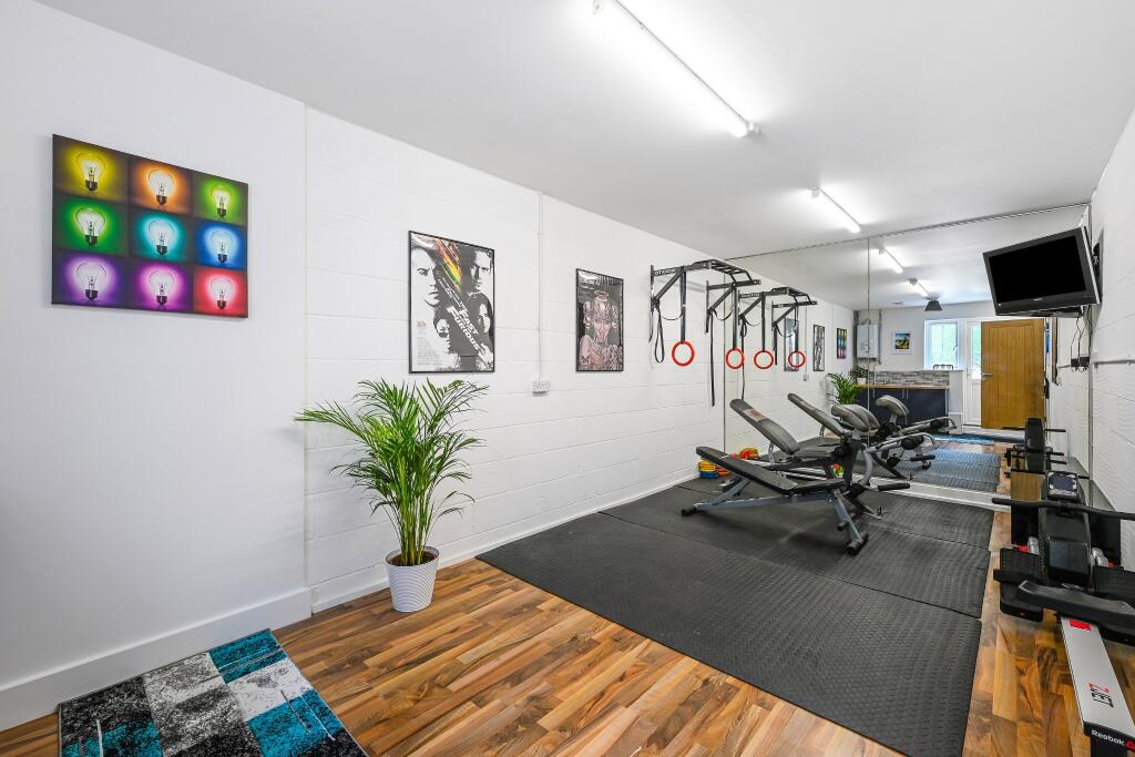 Garage / home gym