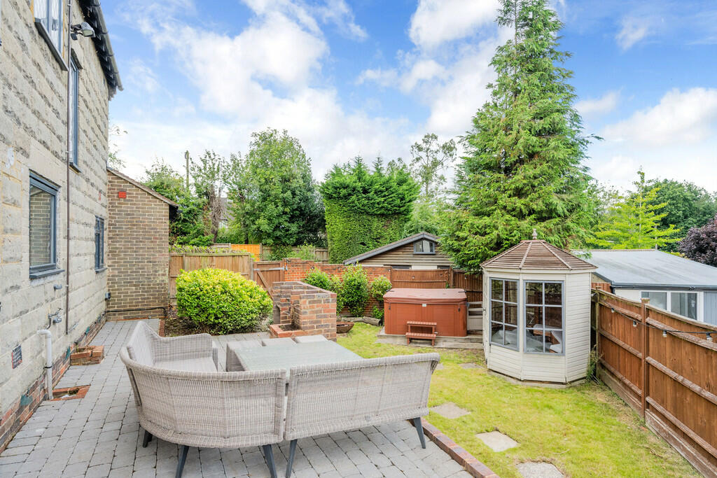 DORMANS ROAD, 1 -...