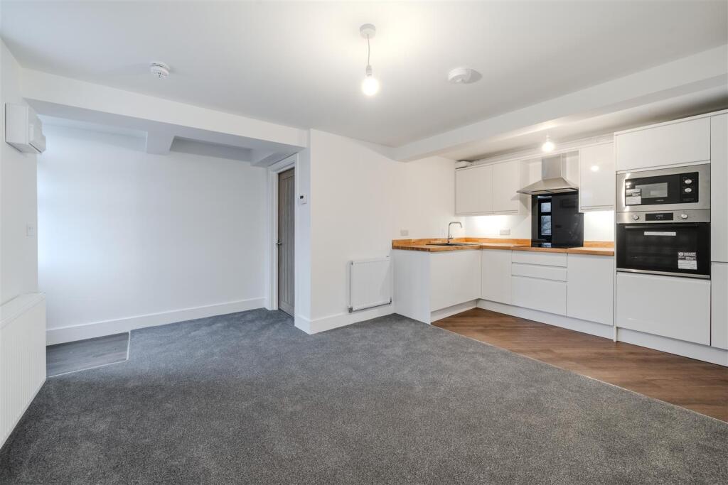 Open Plan Kitchen-4.jpg