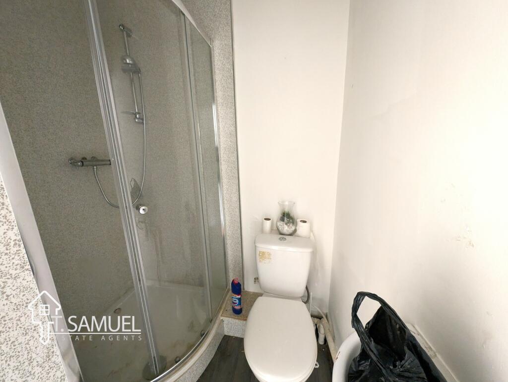 Second floor Bathroom2