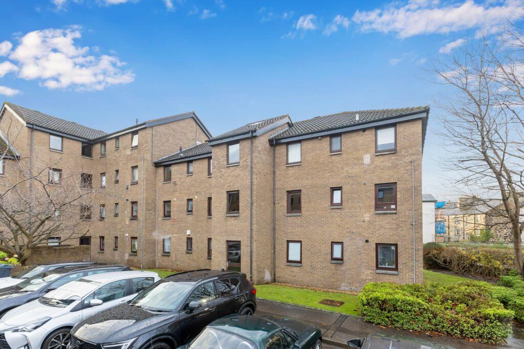 18/4 Boat Green, Canonmills, Edinburgh, EH3 5LW
