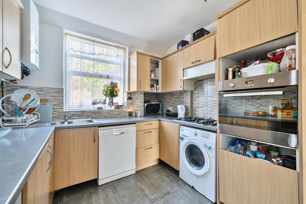 1289854-5-682dfc8...