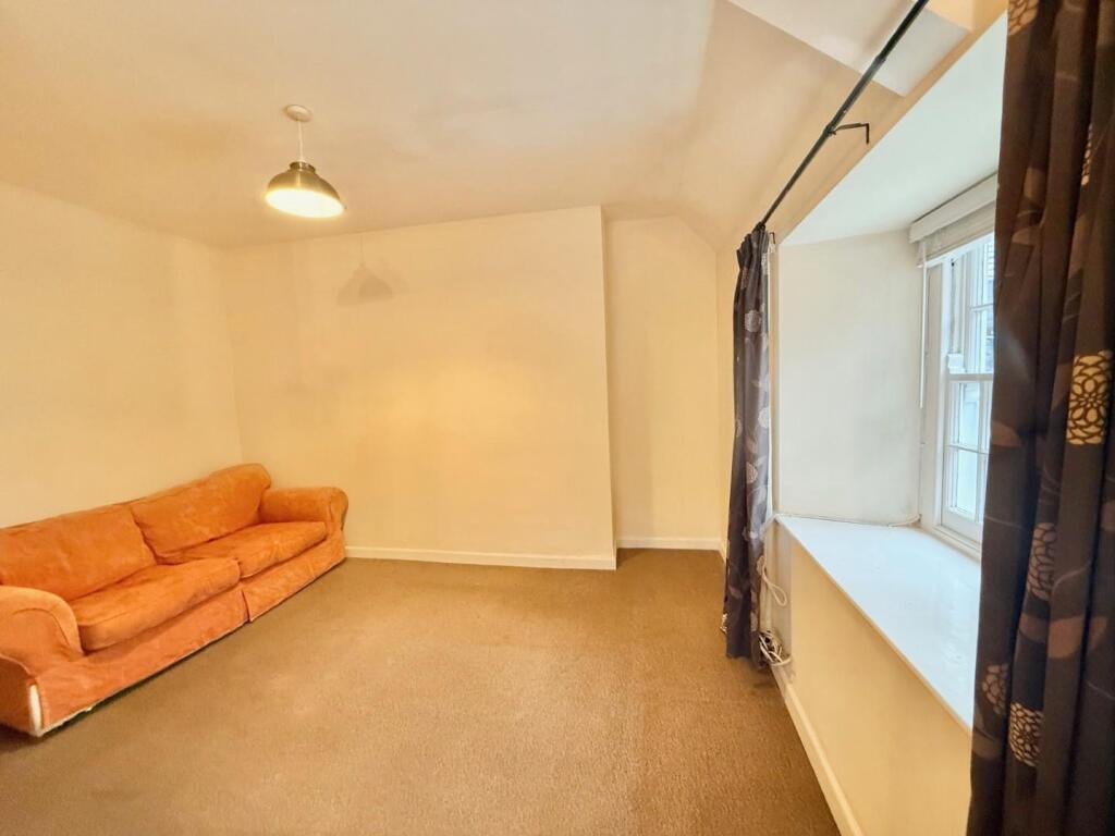 Living Room.jpg