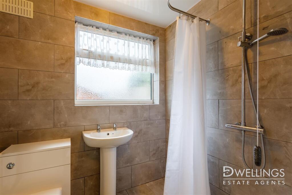 DWELEST- 43 Blackpool Street, DE14 3AW - 009.jpg