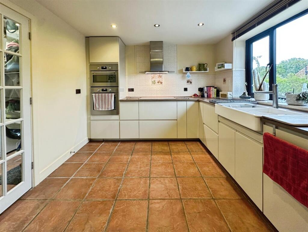 8cbf7313--44CA-882E-D4C7239D846E-26888-000007B1FEF