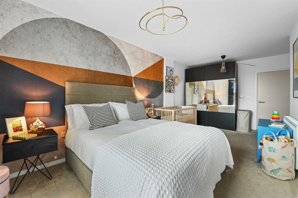Bedroom 2.JPG