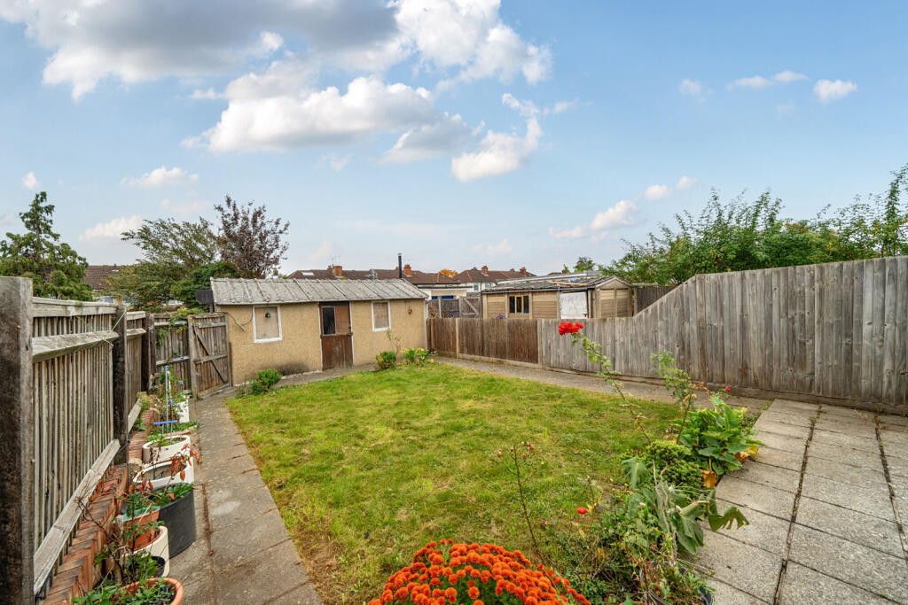 1369028-4-68ef6b8...