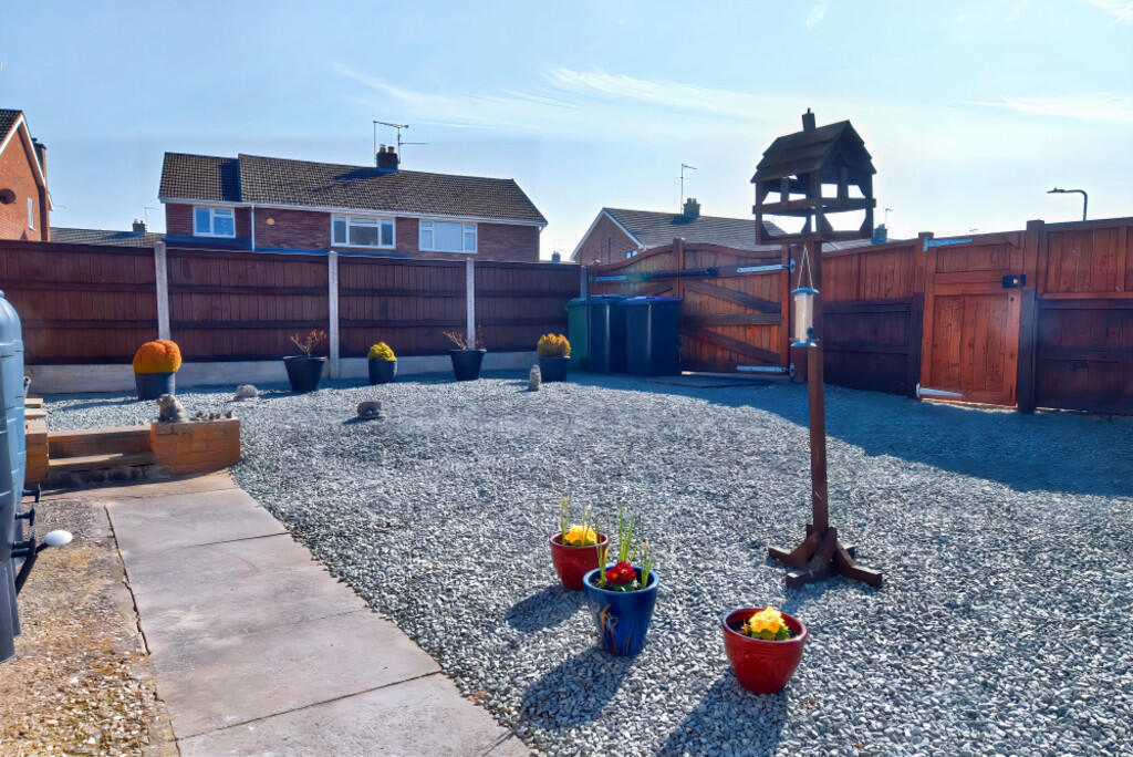Courtyard Garden ...