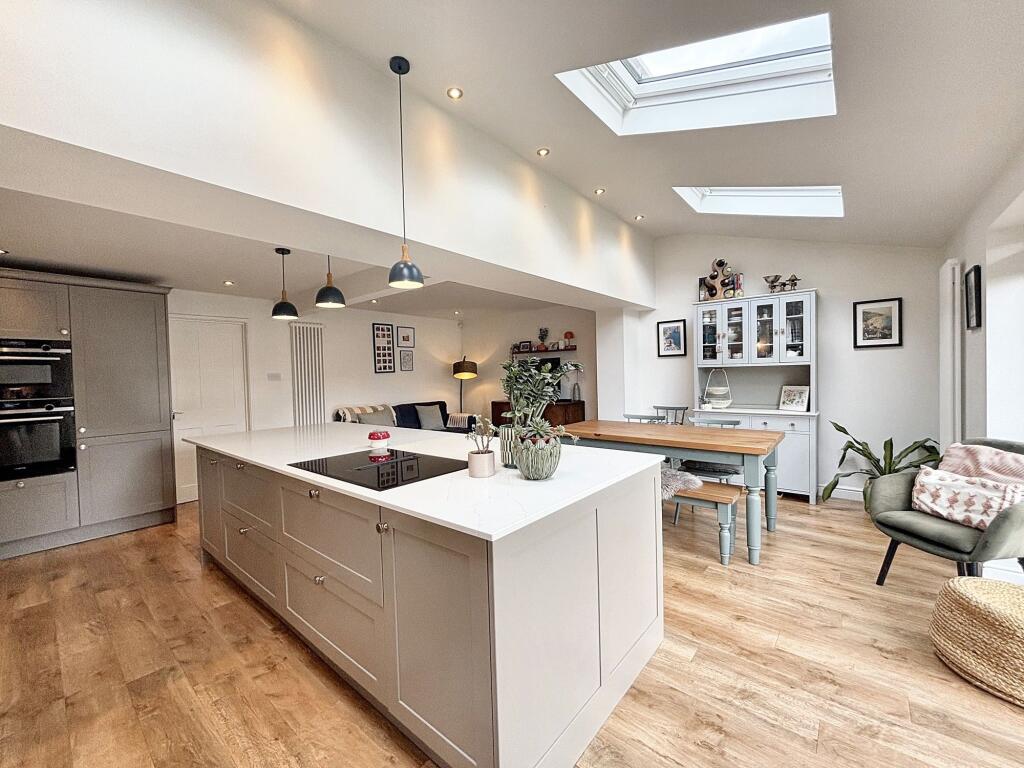 Open Plan Kitchen/Diner/Family Room