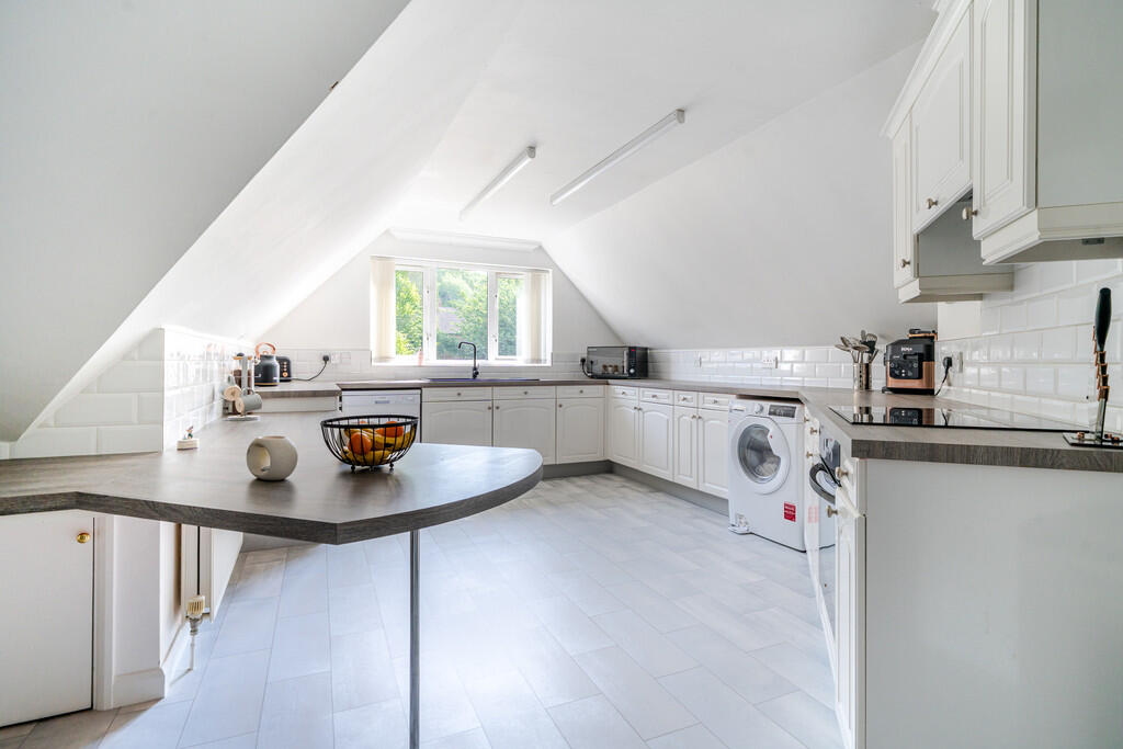 1310557-9-685532c...