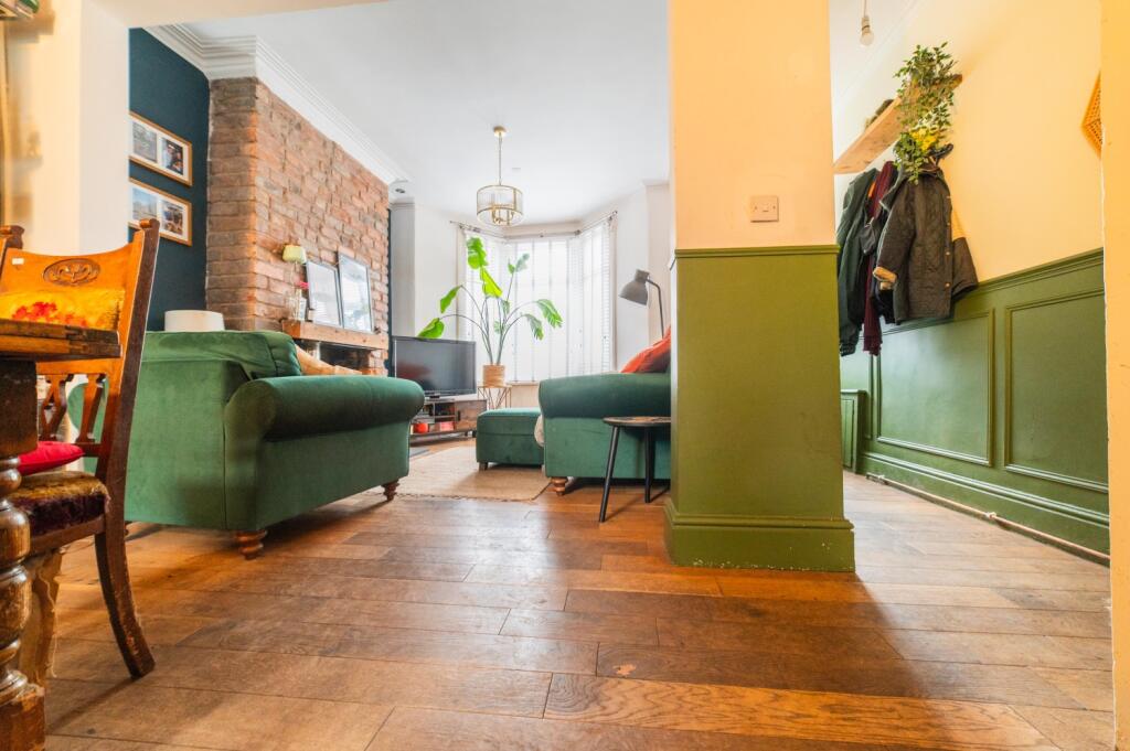 Call 02920 454555 to secure your viewing_13