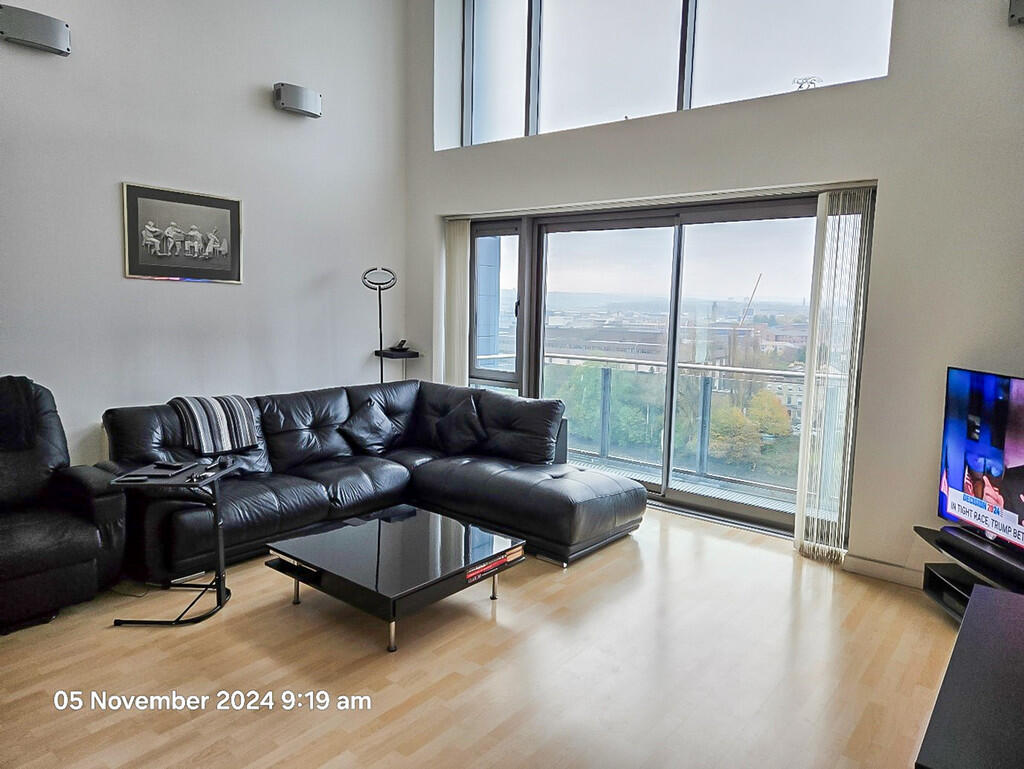 101 Maxwell St - ...