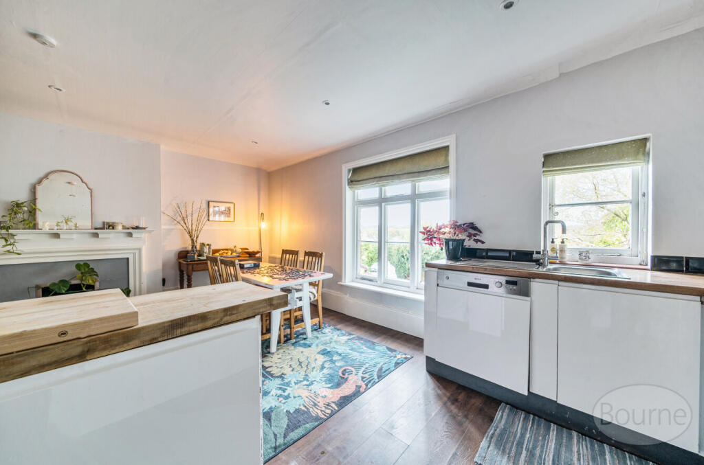 f6936e41-443b-4a4...