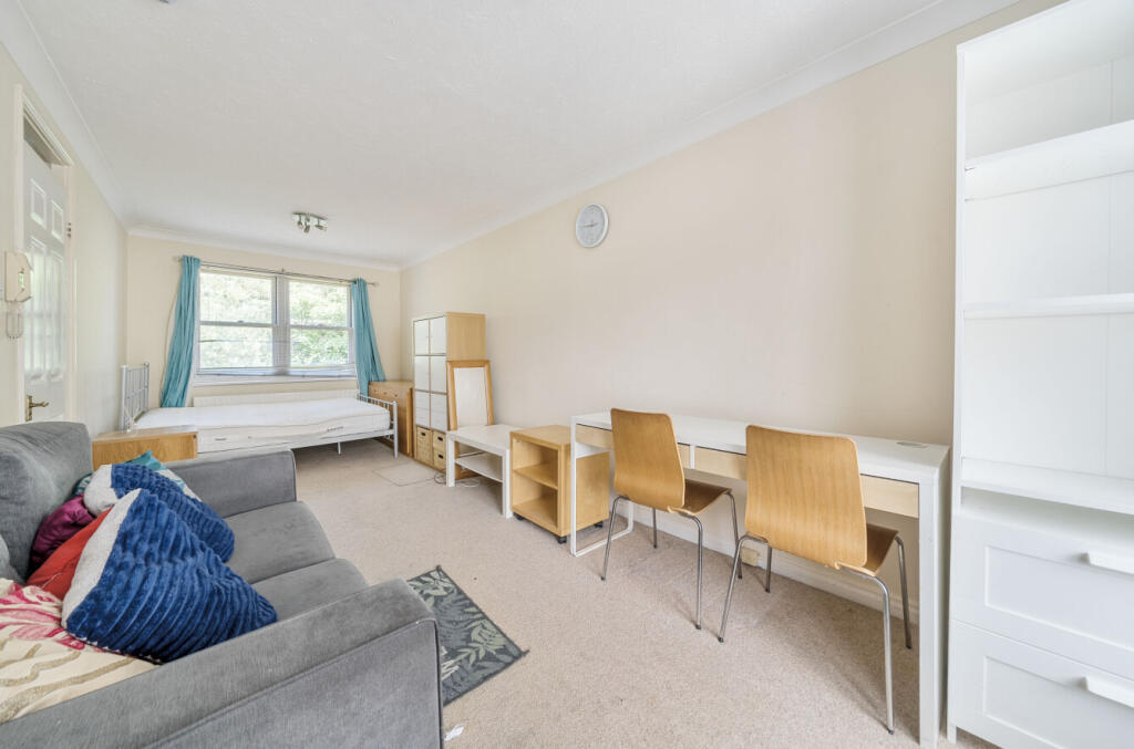 1311999-7-685e7c4...