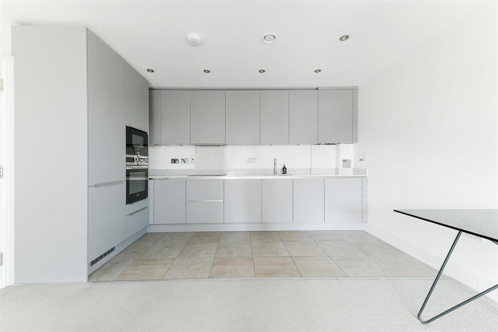 Helmsdale Court, 77 Woodcote Road1.jpg