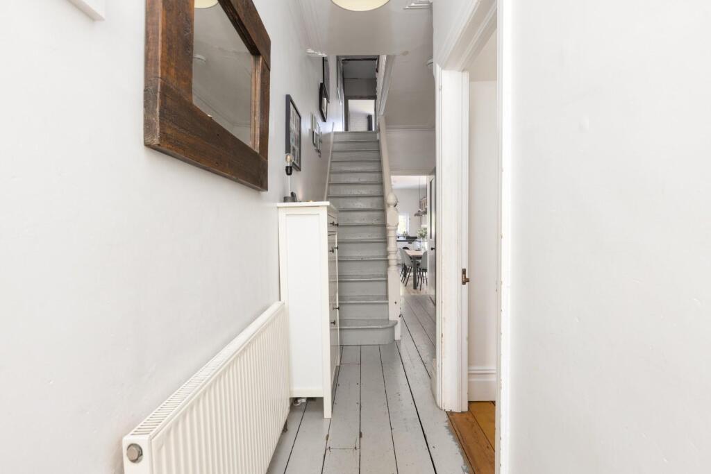 10 Kensington Park Road, BS4-26.jpg
