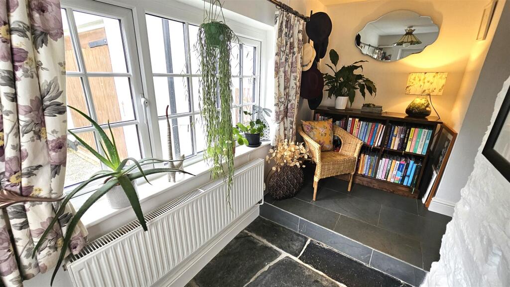 Entrance Hall.jpg